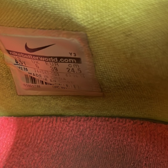 Nike LeBron 12 Low - Picture 4 of 7